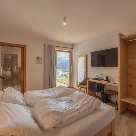 Giallo Dolomiti Wellness * פייבה די קדורה