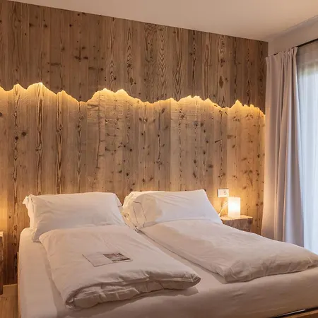 Giallo Dolomiti Wellness *