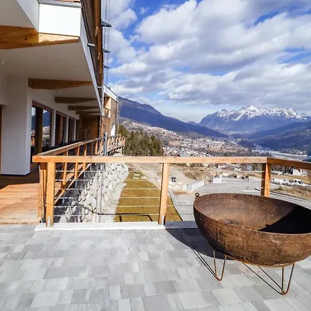 Giallo Dolomiti Wellness Fogadó