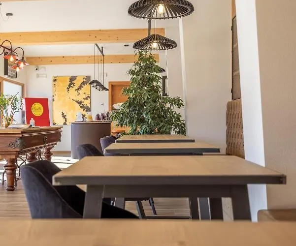 Giallo Dolomiti Wellness 여관