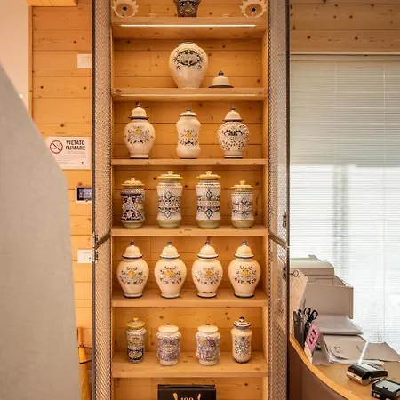 Giallo Dolomiti Wellness Πανδοχείο *