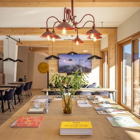 宾馆 Giallo Dolomiti Wellness *