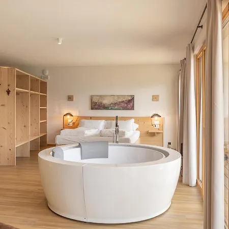 Giallo Dolomiti Wellness Gasthof *