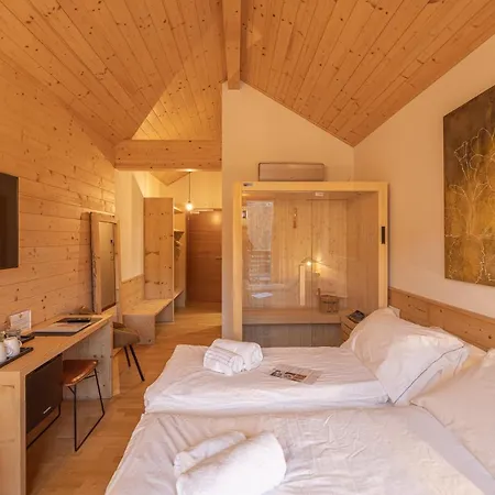 Giallo Dolomiti Wellness