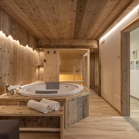 Giallo Dolomiti Wellness