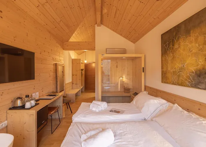 Giallo Dolomiti Wellness