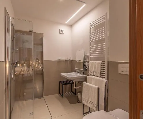 宾馆 Giallo Dolomiti Wellness