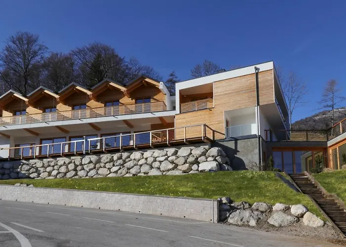 宾馆 Giallo Dolomiti Wellness 皮耶韦迪卡多雷